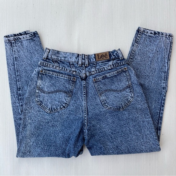 Lee | Vintage 80s 90s Curvy Petite High-Waist Acid-Washed Tapered Mom Jeans - Picture 3 of 12